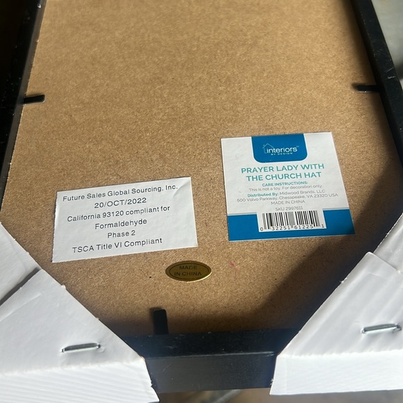 Decor - Picture 3 of 6